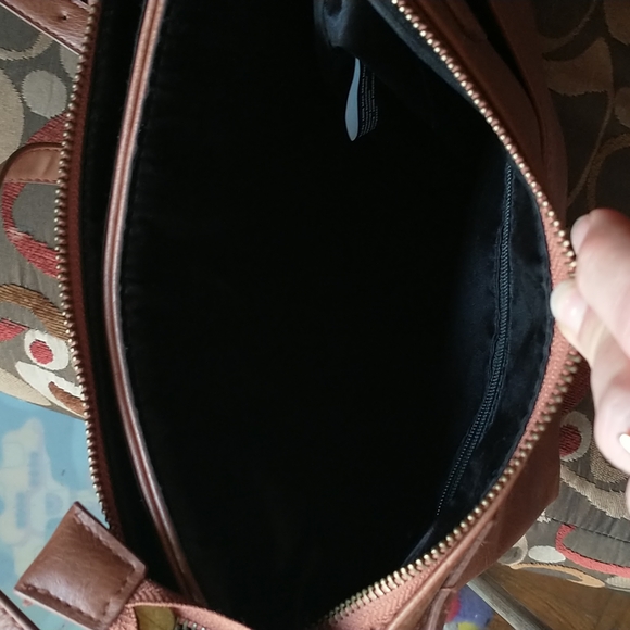 Brown twig and arrow cross body purse - Picture 5 of 9